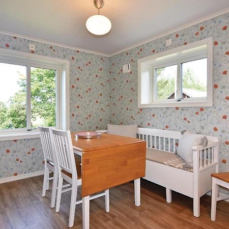 2 Bedroom Nice Home In Amotfors Экстерьер фото